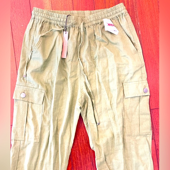 NWT Green Pants - Picture 2 of 3